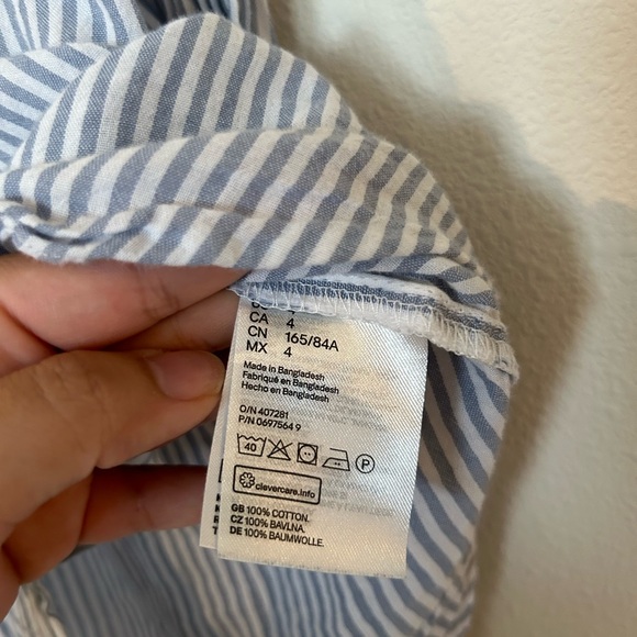 H&M Long Sleeve White and Blue Striped Button Down 4 - Picture 5 of 5